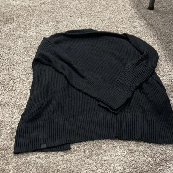 Lululemon black cardigan 5%cashmere size XS/S - Picture 4 of 7